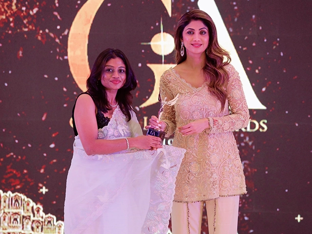 Discover Edge Dental’s award for excellence in advanced dental care and patient service in Alwarpet